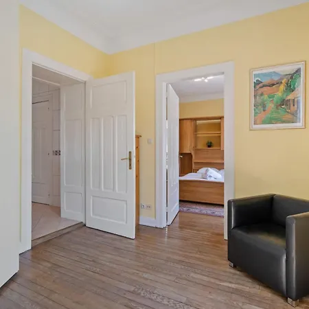 Cozy 3br Townhome Walk To Center & Park Free Luxembourg
