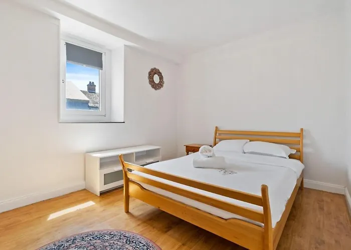 Cozy 3br Townhome Walk To Center & Park Free Ferienhaus Luxemburg